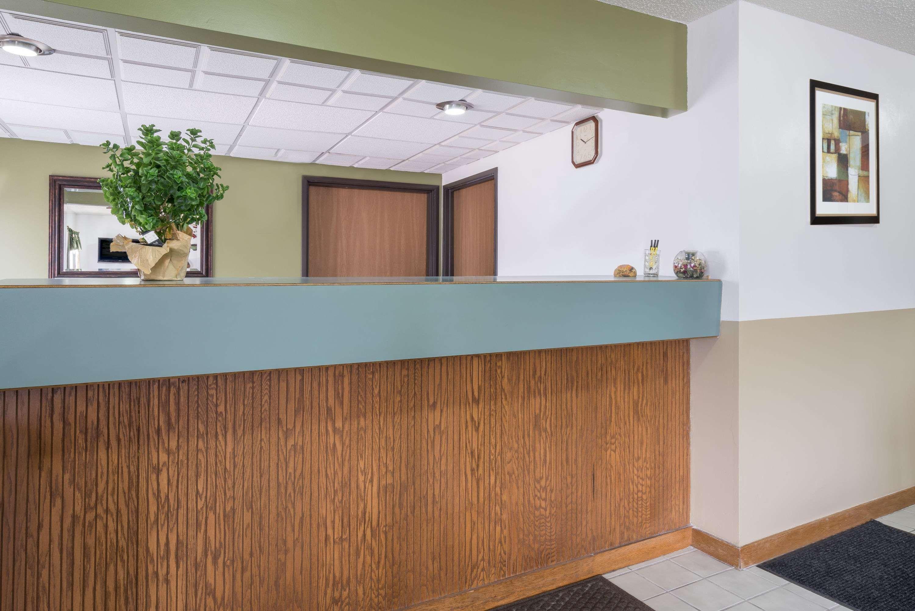 Super 8 By Wyndham Fond Du Lac Εξωτερικό φωτογραφία